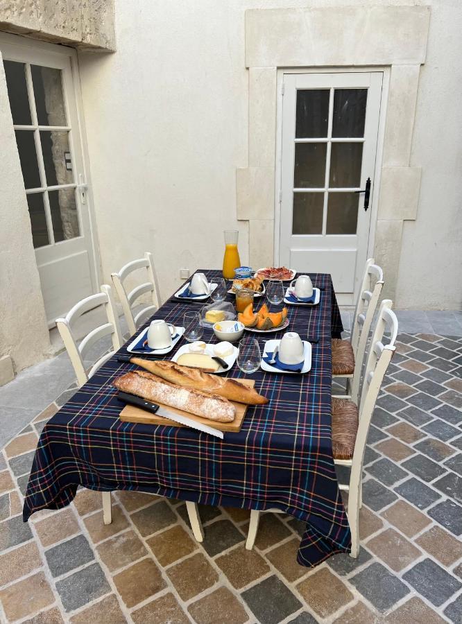 Le Regardeur Panzió Saint-Rémy-de-Provence Kültér fotó